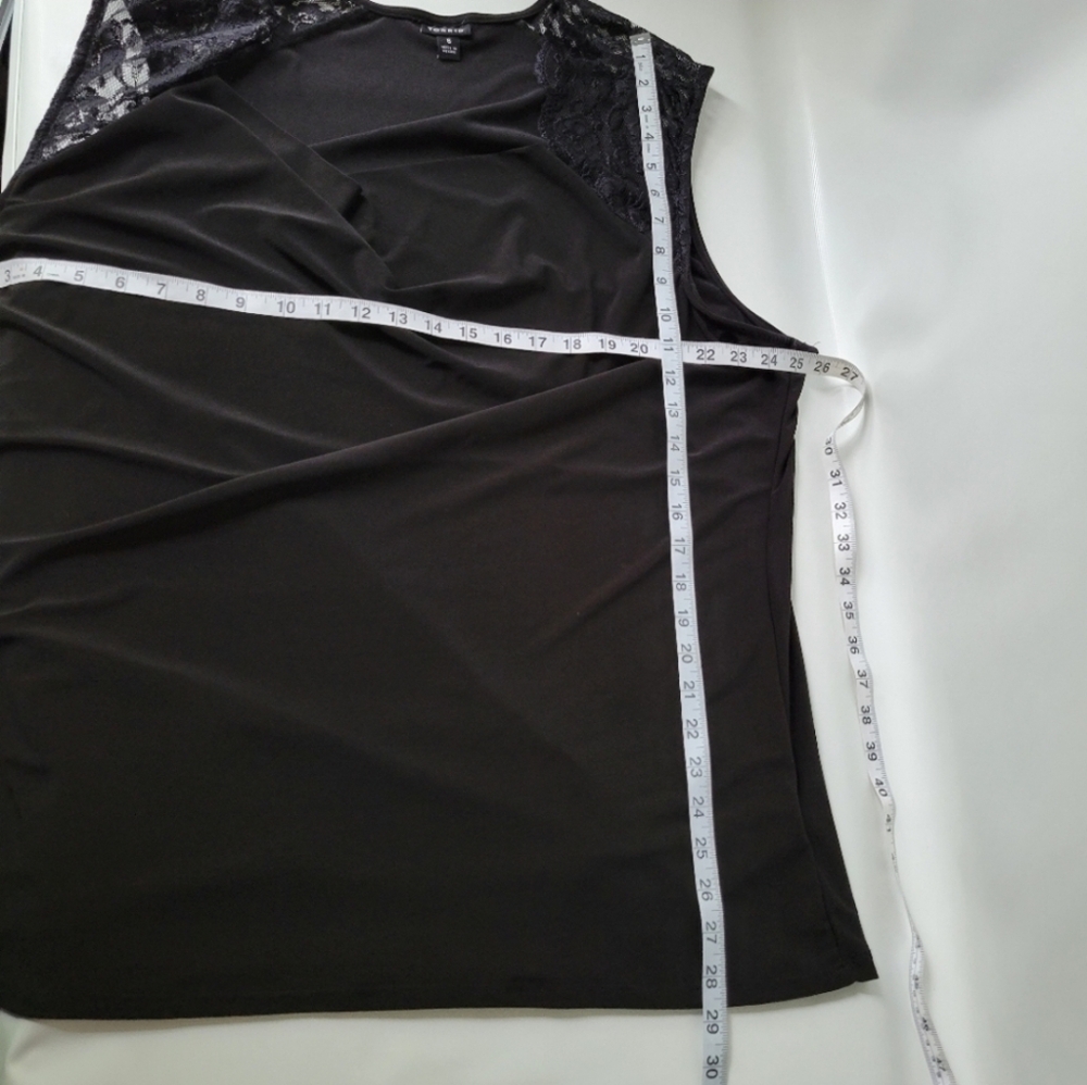 TORRID Like New Sleeveless Top Lace Detailing Sz 5/5X - Picture 11 of 12